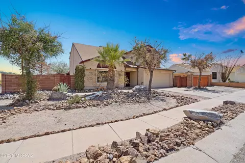 1901 S Hermosa Dr, Tucson, AZ 85713