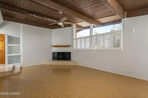 6122 E 20th St, Tucson, AZ 85711