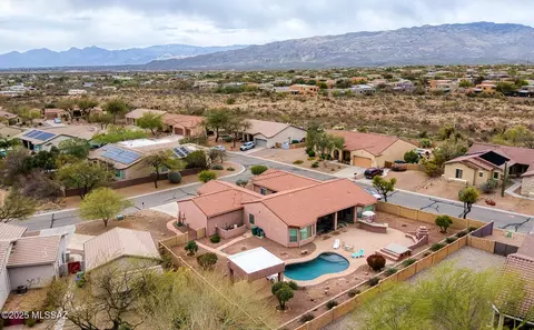13776 E Placita La Madrona, Vail, AZ 85641