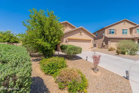 8244 W Screech Owl Dr, Tucson, AZ 85757