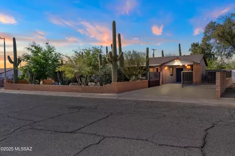 926 W Santa Maria St, Tucson, AZ 85706