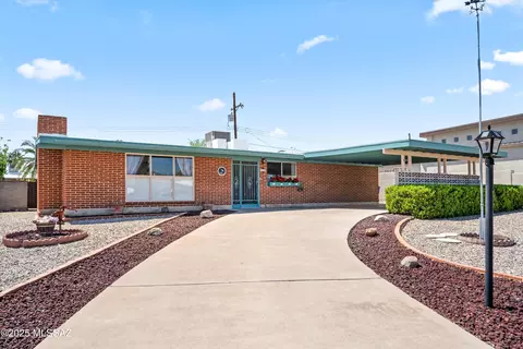 8524 E 3rd St, Tucson, AZ 85710