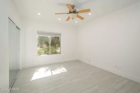 Bedroom - 543 E Wagon Bluff Dr, Tucson, AZ 85704 photo 2 of 2