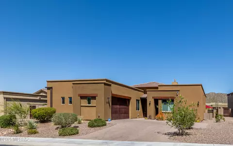 6700 W Red Hawk Pl, Marana, AZ 85658