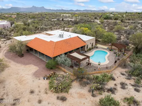 10900 N Camino De Oeste, Tucson, AZ 85742