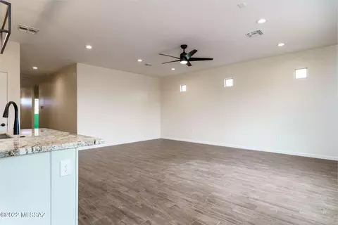 5228 E Willard St, Tucson, AZ 85712 photo 8
