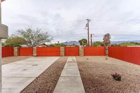 5228 E Willard St, Tucson, AZ 85712 photo 3
