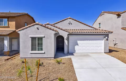823 W Calle El Teclado, Sahuarita, AZ 85629