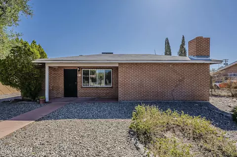 32 N Palomas Ave, Tucson, AZ 85745