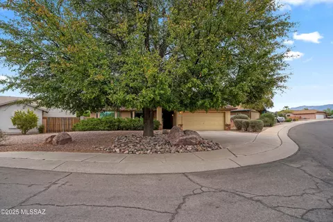 1424 W Canyon Shadows Ln, Tucson, AZ 85737
