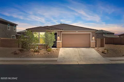 7733 S Crested Spring Dr, Tucson, AZ 85757