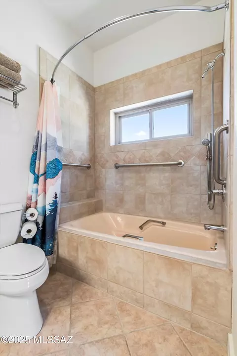 Bath - 20 Buckskin Ln, Sonoita, AZ 85637 photo 3 of 4