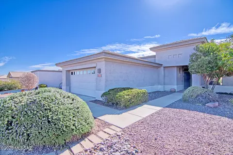 4621 S Pinnacle Peak Dr, Green Valley, AZ 85622