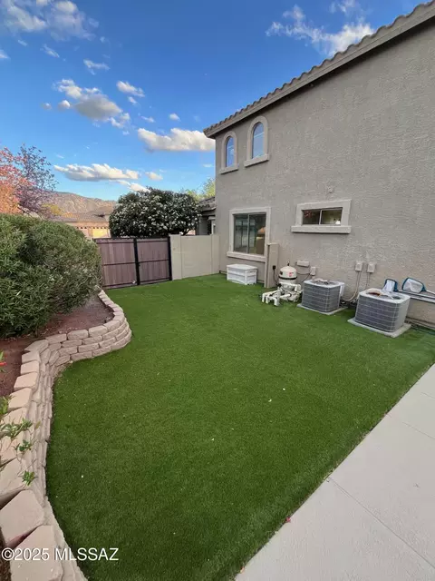 Exterior - 60954 E Rock Ledge Loop, Tucson, AZ 85739 photo 6 of 7