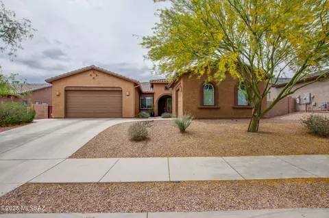 8561 N Gallant Fox Dr, Tucson, AZ 85704