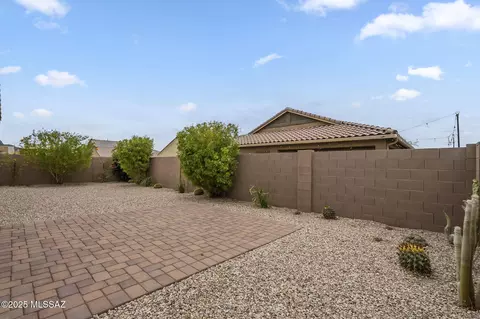 Exterior - 9989 N Ruby Range Trl, Marana, AZ 85653 photo 3 of 7