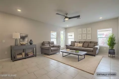 Living - 9989 N Ruby Range Trl, Marana, AZ 85653 photo 4 of 5