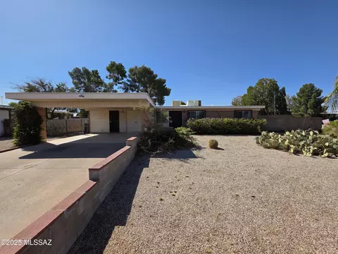 7302 E 33rd St, Tucson, AZ 85710
