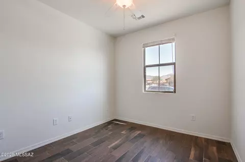 Bedroom - 60244 E Paddock Ct, Saddlebrooke, AZ 85739 photo 1 of 4