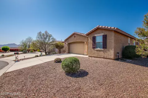 Exterior - 60244 E Paddock Ct, Saddlebrooke, AZ 85739 photo 2 of 6