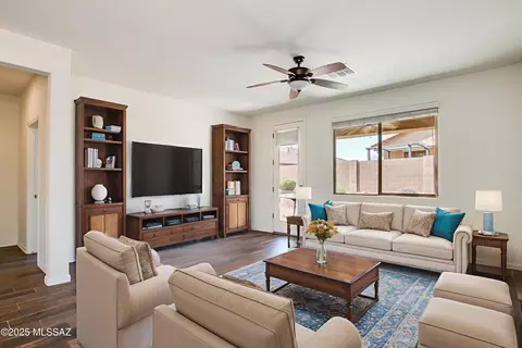 Living - 60244 E Paddock Ct, Saddlebrooke, AZ 85739 photo 2 of 3