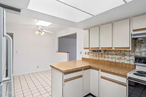Kitchen - 5838 E 3rd St, Tucson, AZ 85711 photo 4 of 4