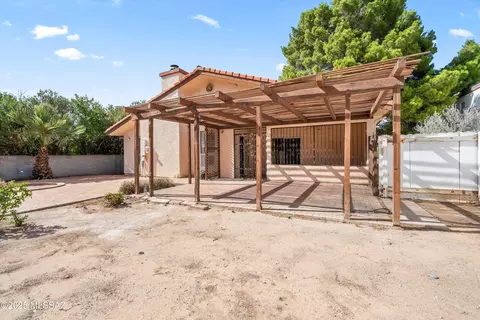 Exterior - 5838 E 3rd St, Tucson, AZ 85711 photo 2 of 4