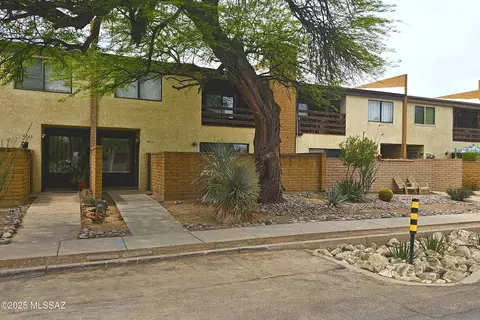 2771 N Treat Ave, Tucson, AZ 85716