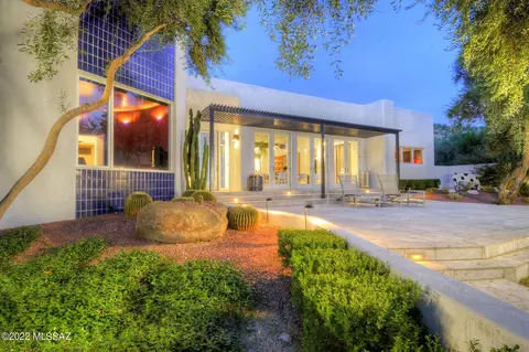 8465 E Milford Pl, Tucson, AZ 85750