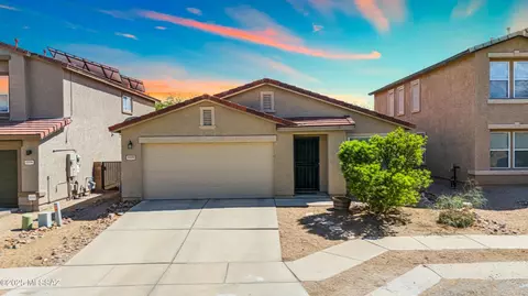 10390 E Malta St, Tucson, AZ 85747