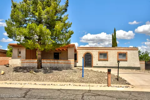 625 S Woodstock Dr, Tucson, AZ 85710
