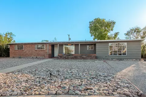 431 N Caribe Pl, Tucson, AZ 85710