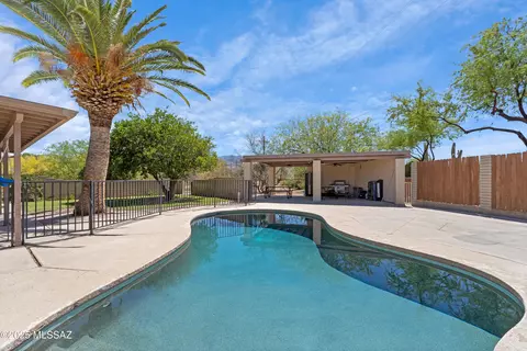 1821 S Carthage Pl, Tucson, AZ 85748