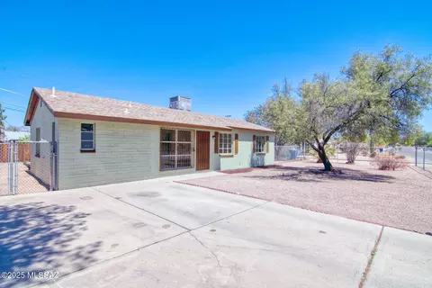 5625 E 31st St, Tucson, AZ 85711