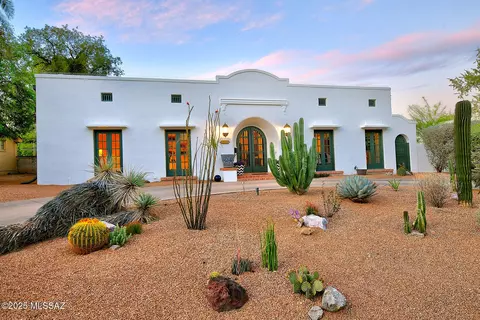 Exterior - 2020 E 4th St, Tucson, AZ 85719 photo 2 of 17