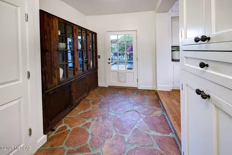 Entry Way - 2020 E 4th St, Tucson, AZ 85719 photo 2 of 4