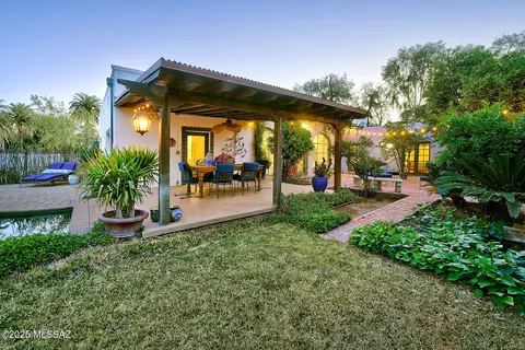 Exterior - 2020 E 4th St, Tucson, AZ 85719 photo 5 of 17