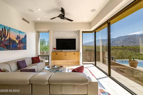 1978 E Palisades Rd, Tucson, AZ 85737