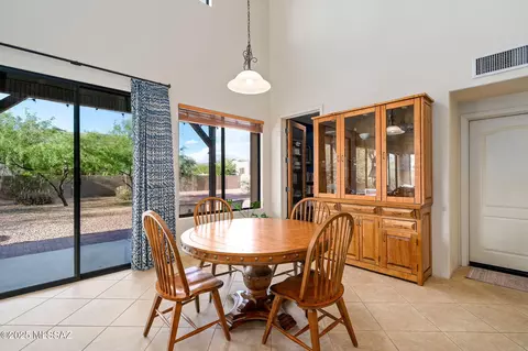 Dining - 13803 E Corte La Pata, Vail, AZ 85641 photo 1 of 3