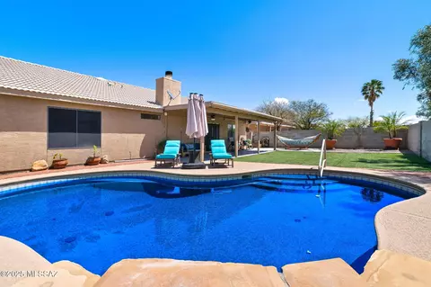 8062 S New Abbey Dr, Tucson, AZ 85747