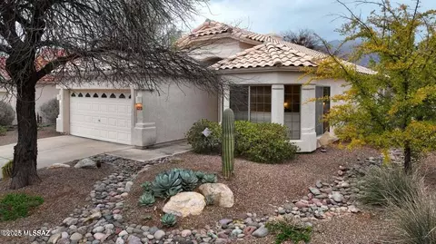 7621 E Via Los Arbustos, Tucson, AZ 85750