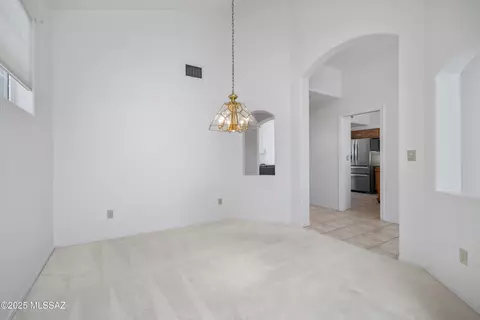 Dining - 655 E Squirrel Tail Dr, Tucson, AZ 85704 photo 1 of 2