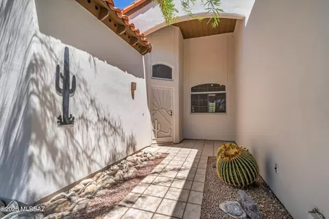 Exterior - 655 E Squirrel Tail Dr, Tucson, AZ 85704 photo 1 of 6
