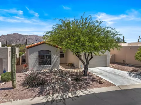 655 E Squirrel Tail Dr, Tucson, AZ 85704