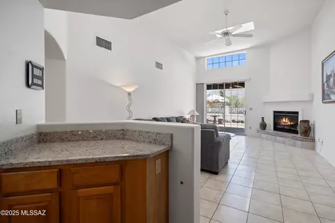 Kitchen - 655 E Squirrel Tail Dr, Tucson, AZ 85704 photo 4 of 4