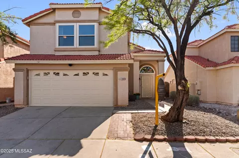 8921 N Fitzgerald Ln, Tucson, AZ 85742
