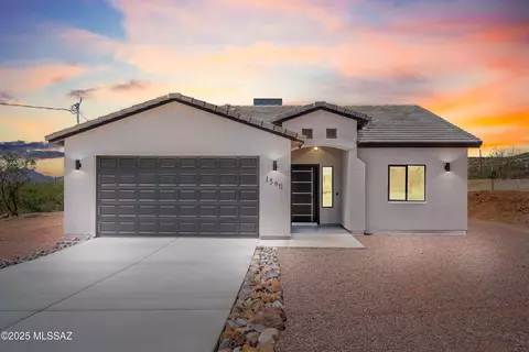 1560 Pinguinos Ct, Rio Rico, AZ 85648