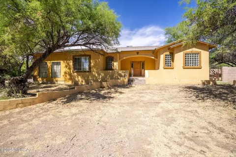 1351 Alma Ct, Rio Rico, AZ 85648