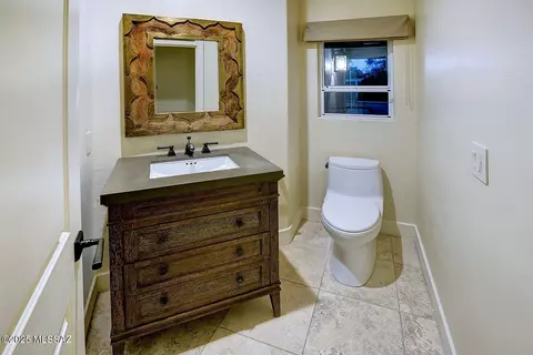Bath - 7222 E Desert Moon Loop, Tucson, AZ 85750 photo 3 of 6
