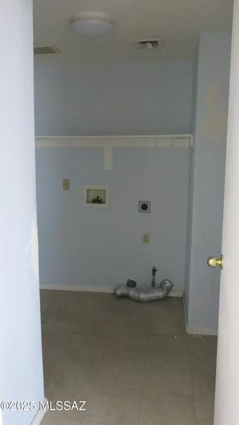 Other - 5465 S Wembly Rd, Tucson, AZ 85746 photo 2 of 2